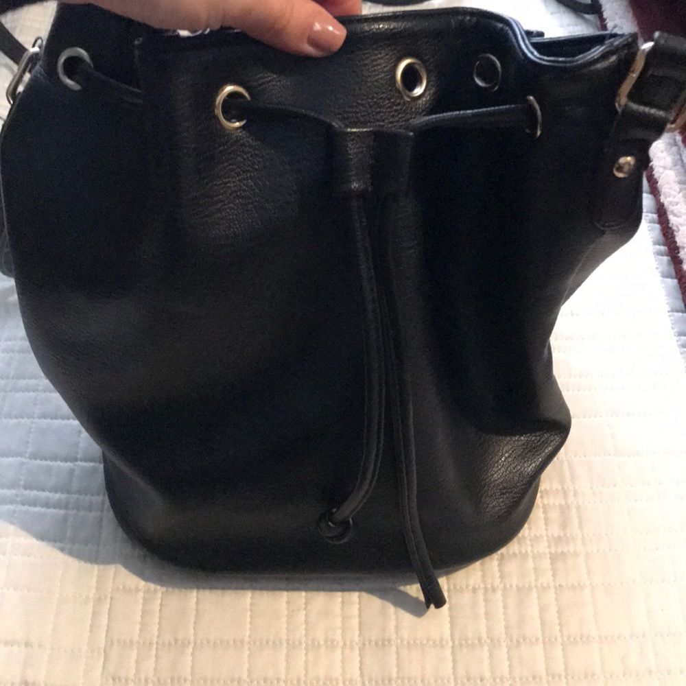 Bucket bag